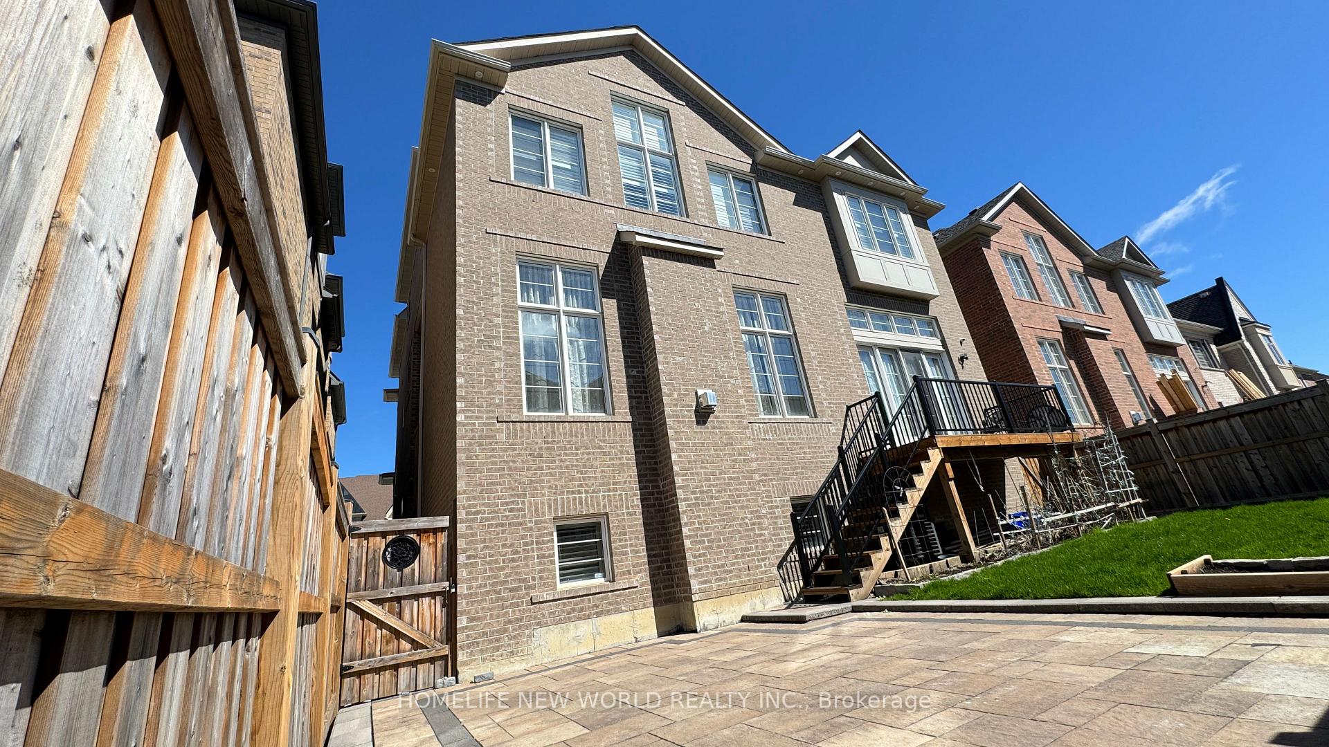 Photo 40 of 21 Conger Street, Vaughan, Patterson — HOMEH