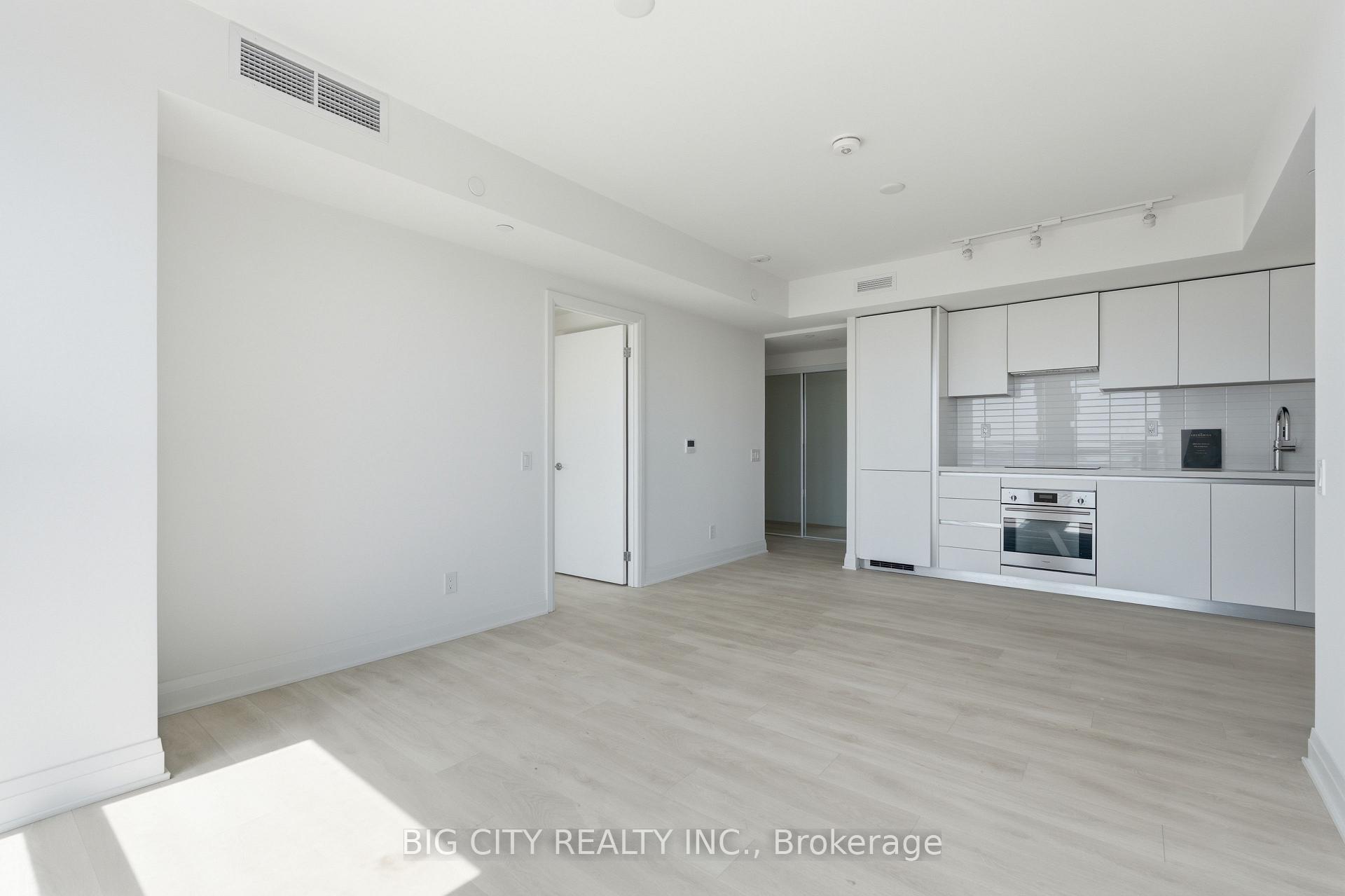 Photo 9 of Unit 1910, 25 Frederick Todd Way, Toronto, Leaside — HOMEH