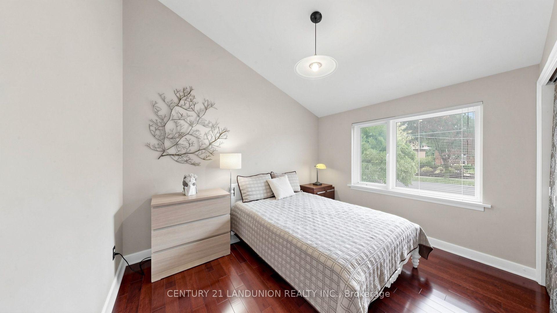 Photo 11 of 23 Benleigh Drive, Scarborough, Woburn — HOMEH