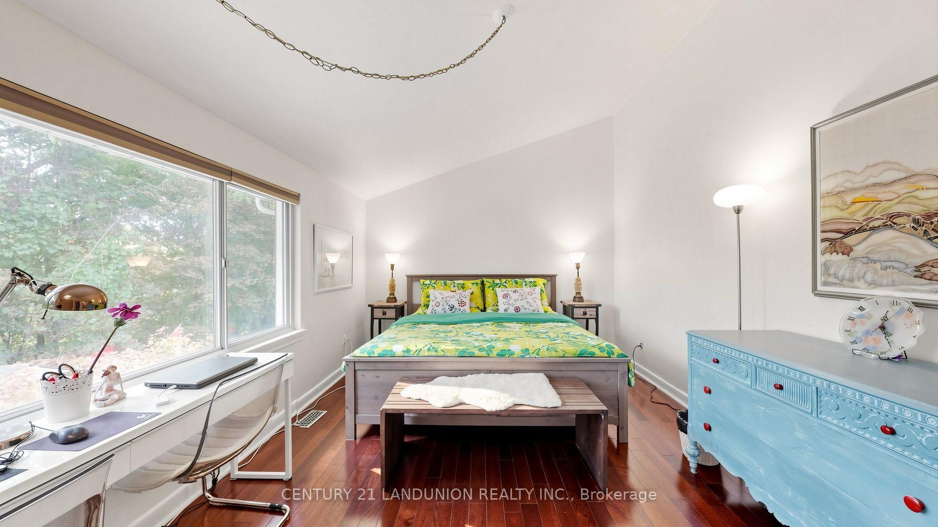 Photo 13 of 23 Benleigh Drive, Scarborough, Woburn — HOMEH