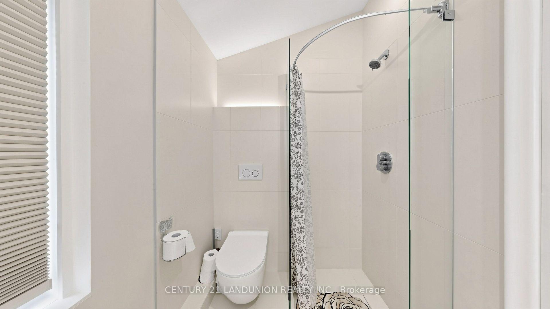 Photo 17 of 23 Benleigh Drive, Scarborough, Woburn — HOMEH