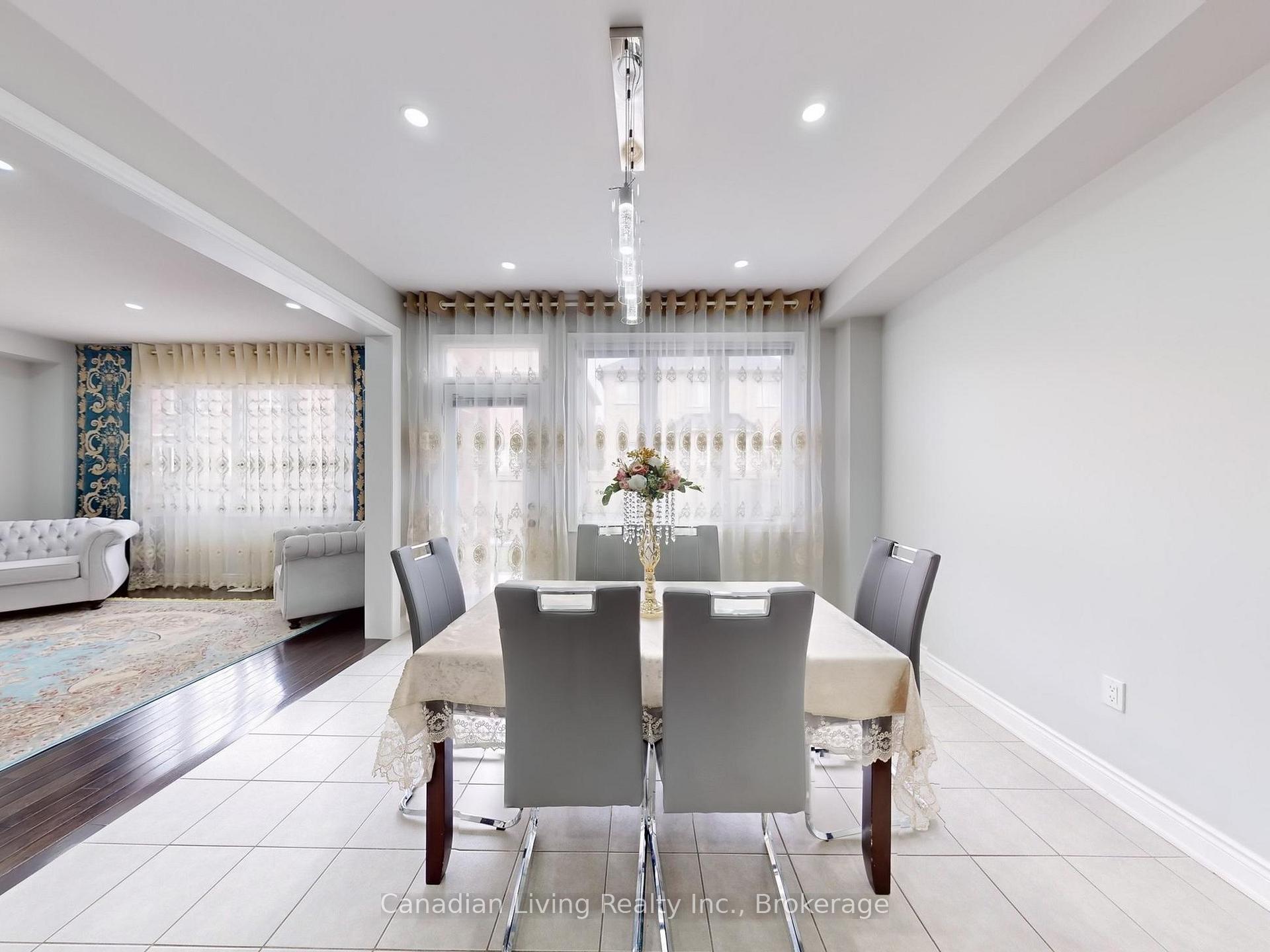 Photo 14 of 283 John Davis Gate, Whitchurch-Stouffville, Stouffville — HOMEH