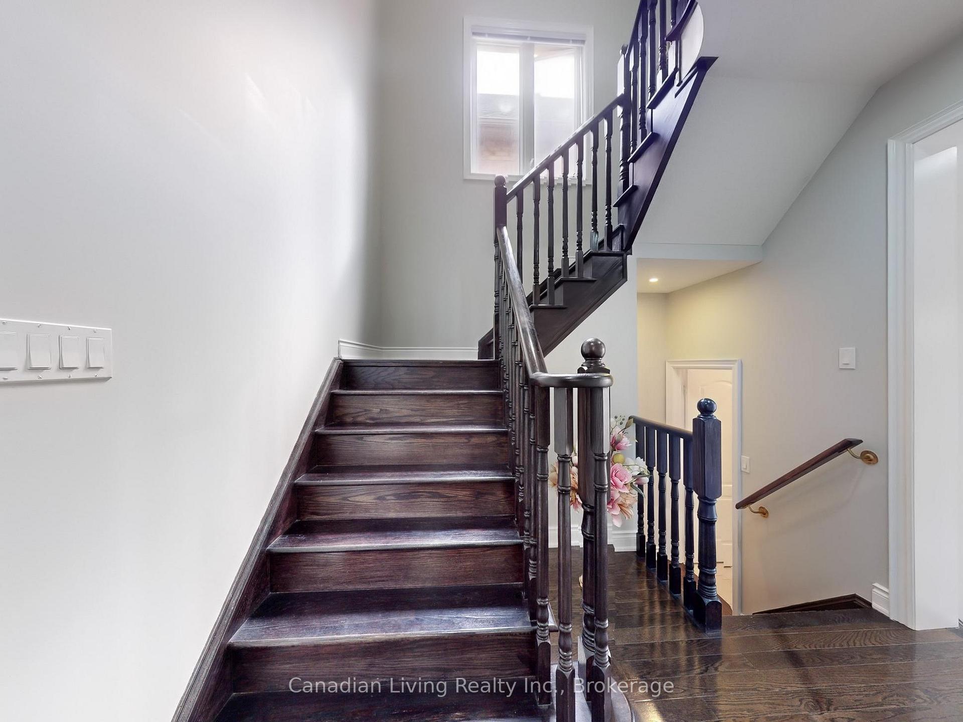 Photo 19 of 283 John Davis Gate, Whitchurch-Stouffville, Stouffville — HOMEH