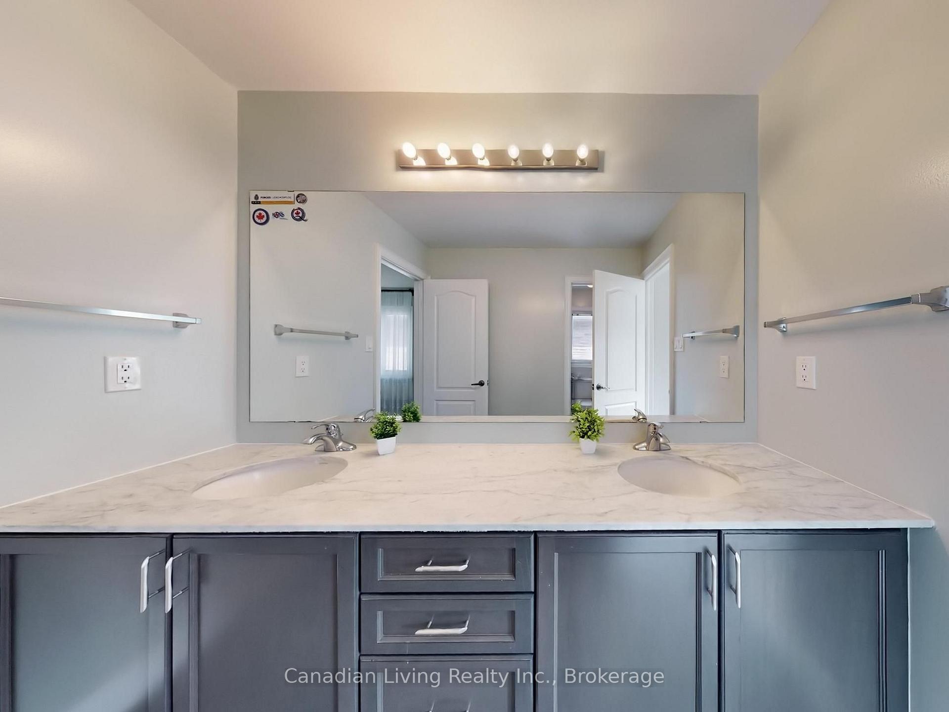 Photo 29 of 283 John Davis Gate, Whitchurch-Stouffville, Stouffville — HOMEH