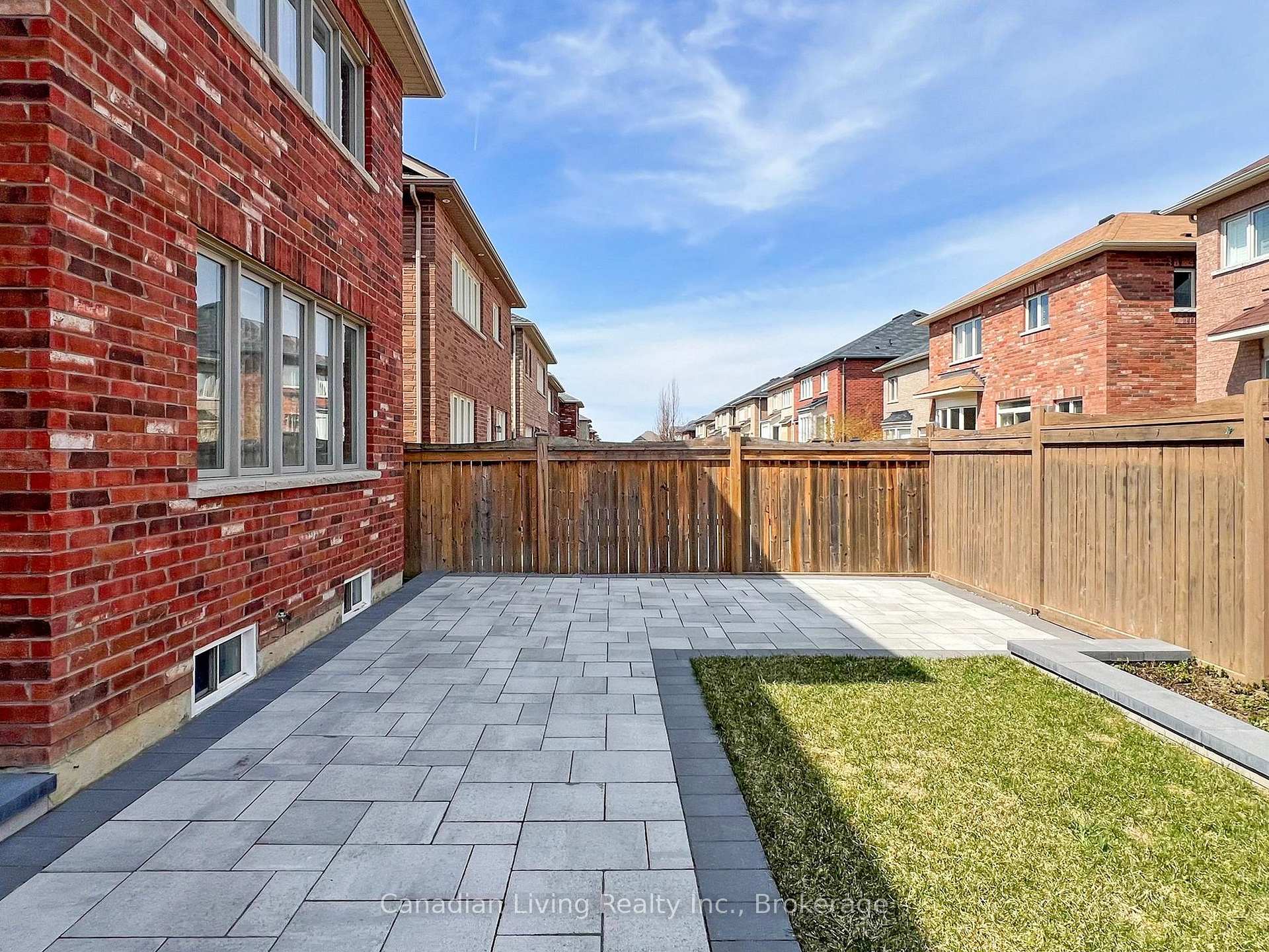 Photo 38 of 283 John Davis Gate, Whitchurch-Stouffville, Stouffville — HOMEH