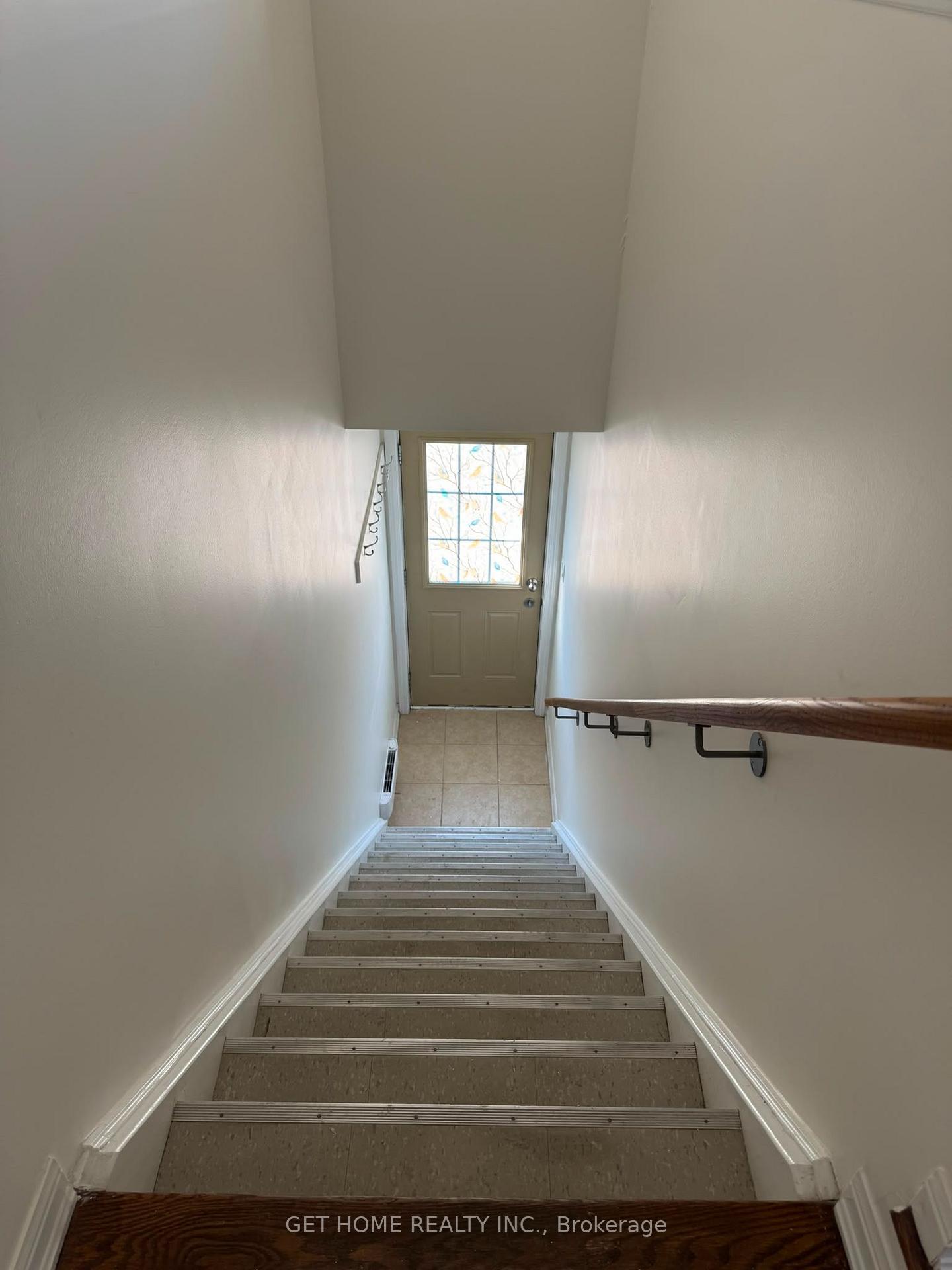 Photo 3 of 5 Raven Cross Avenue, Markham, Cornell — HOMEH