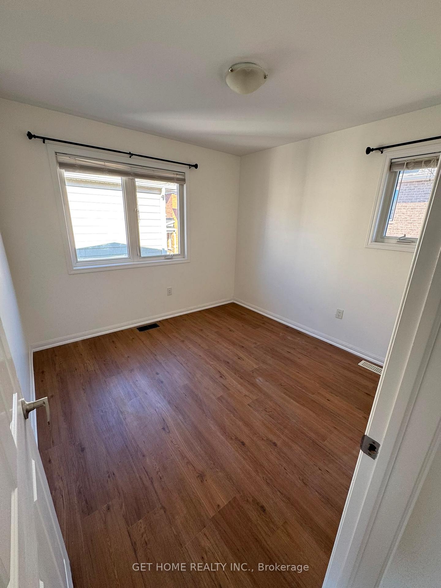 Photo 11 of 5 Raven Cross Avenue, Markham, Cornell — HOMEH