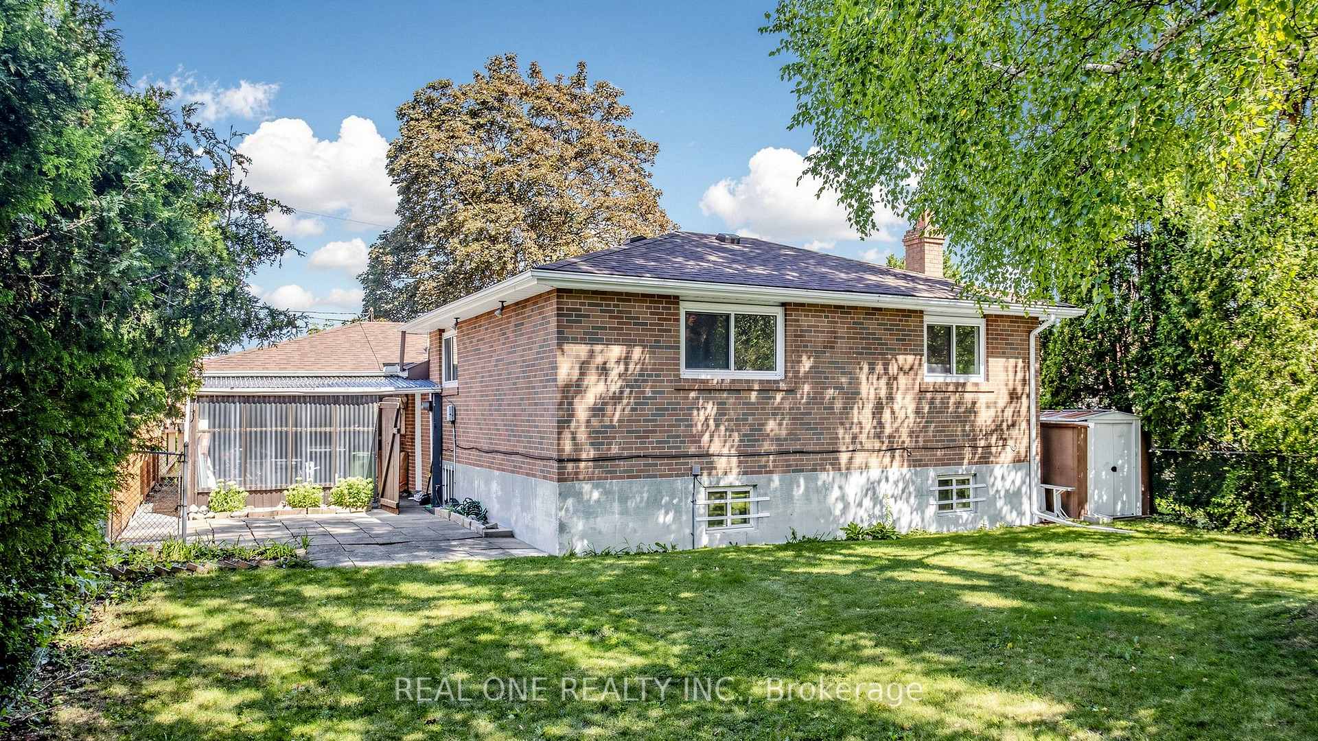 Photo 3 of 19 Nymark Avenue, North York, Don Valley Village — HOMEH