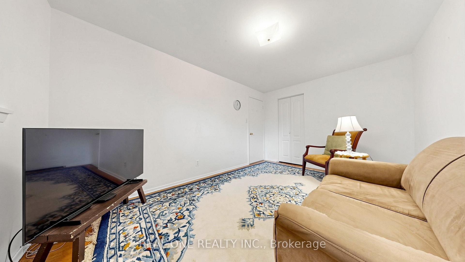 Photo 21 of 19 Nymark Avenue, North York, Don Valley Village — HOMEH