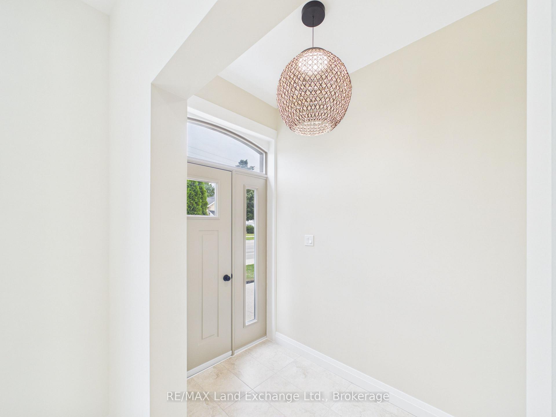 Photo 4 of 550 Queen Street, Kincardine — HOMEH