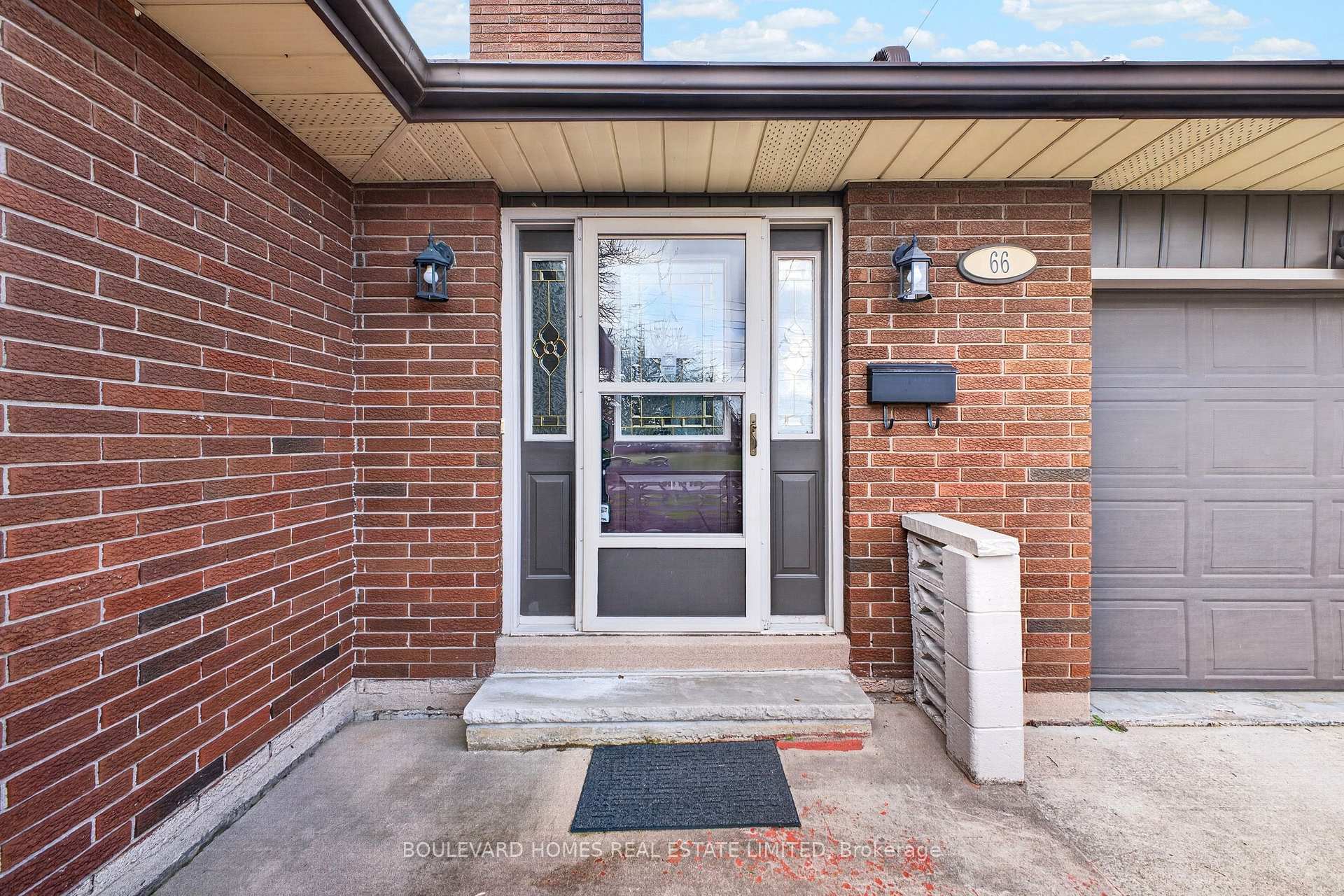 Photo 3 of 66 Watt Avenue, Welland, Lincoln/Crowland — HOMEH