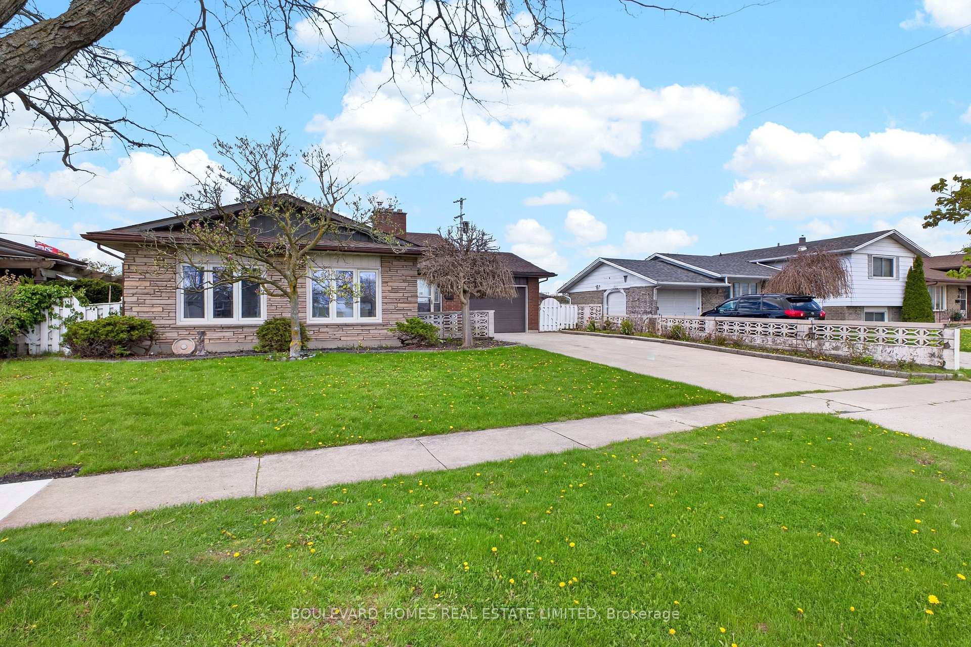 Photo 5 of 66 Watt Avenue, Welland, Lincoln/Crowland — HOMEH