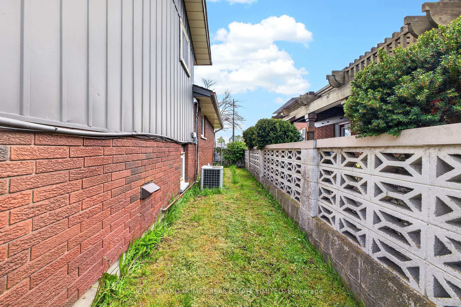 Photo 10 of 66 Watt Avenue, Welland, Lincoln/Crowland — HOMEH