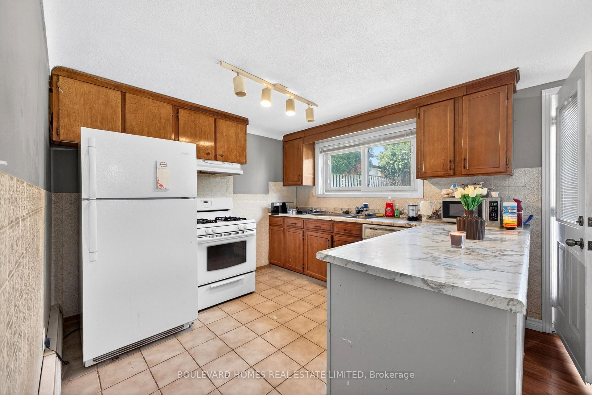 Photo 30 of 66 Watt Avenue, Welland, Lincoln/Crowland — HOMEH