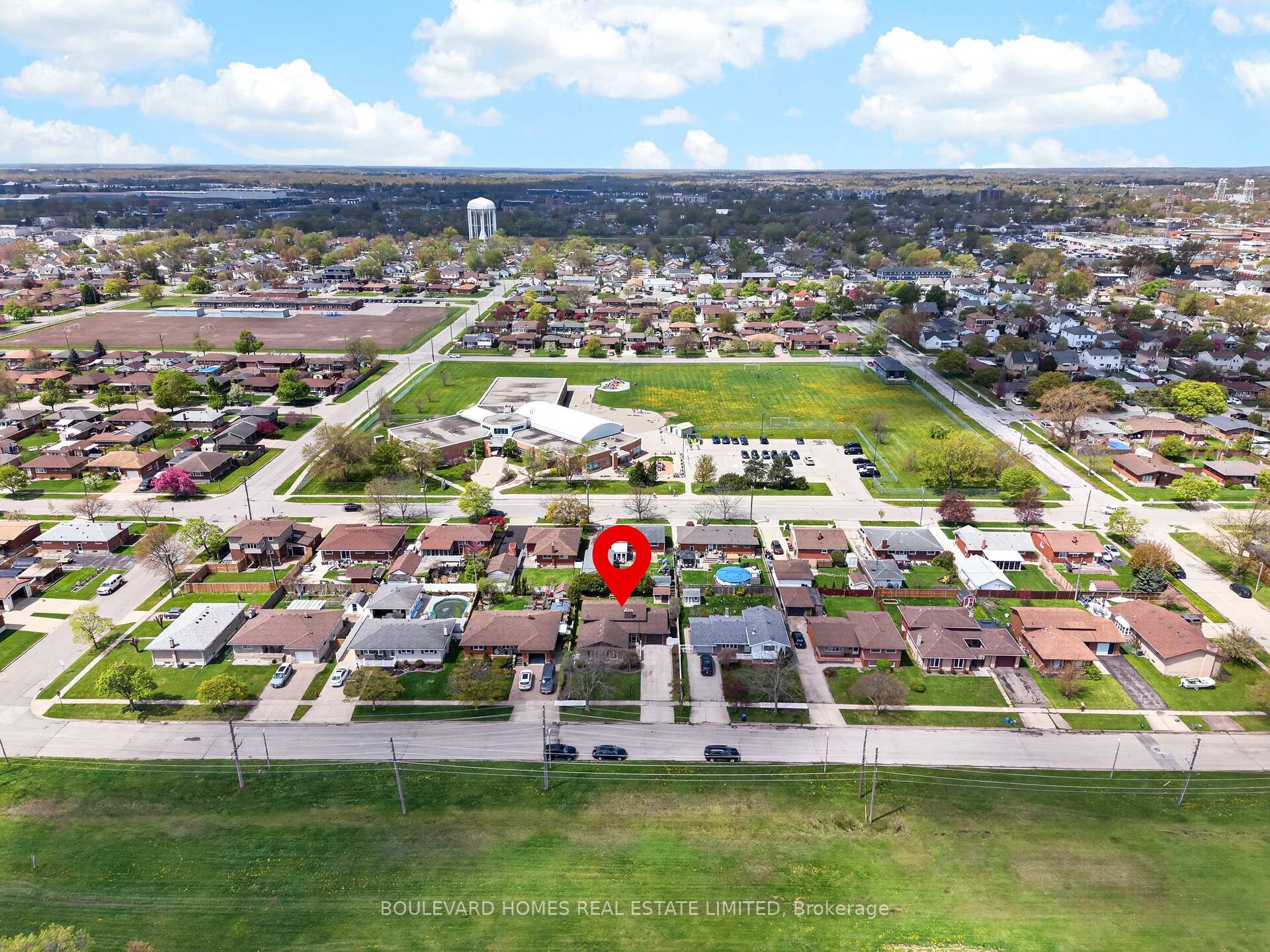 Photo 42 of 66 Watt Avenue, Welland, Lincoln/Crowland — HOMEH