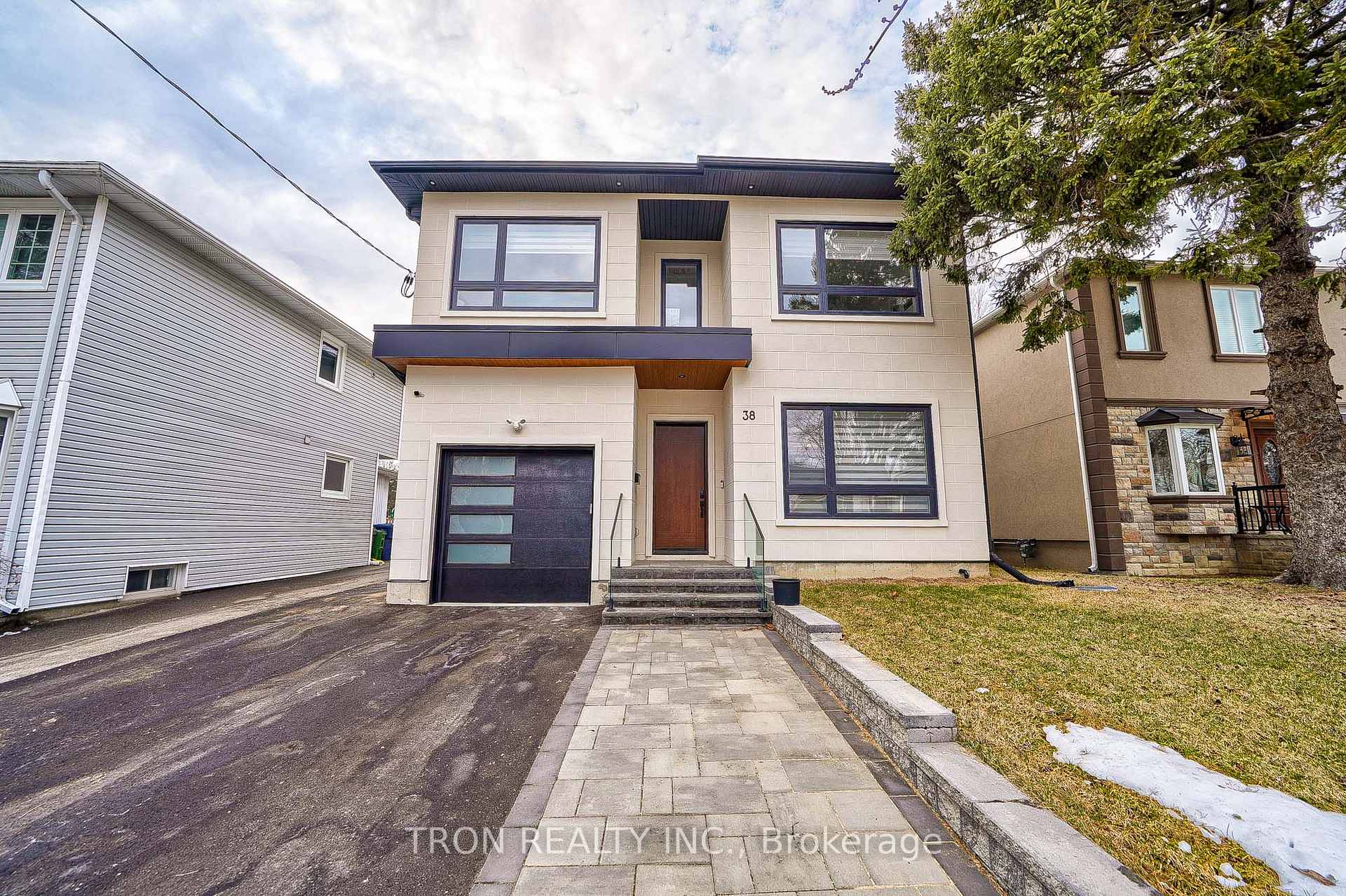 Photo 1 of 38 Uno Drive, Etobicoke, Stonegate-Queensway — HOMEH