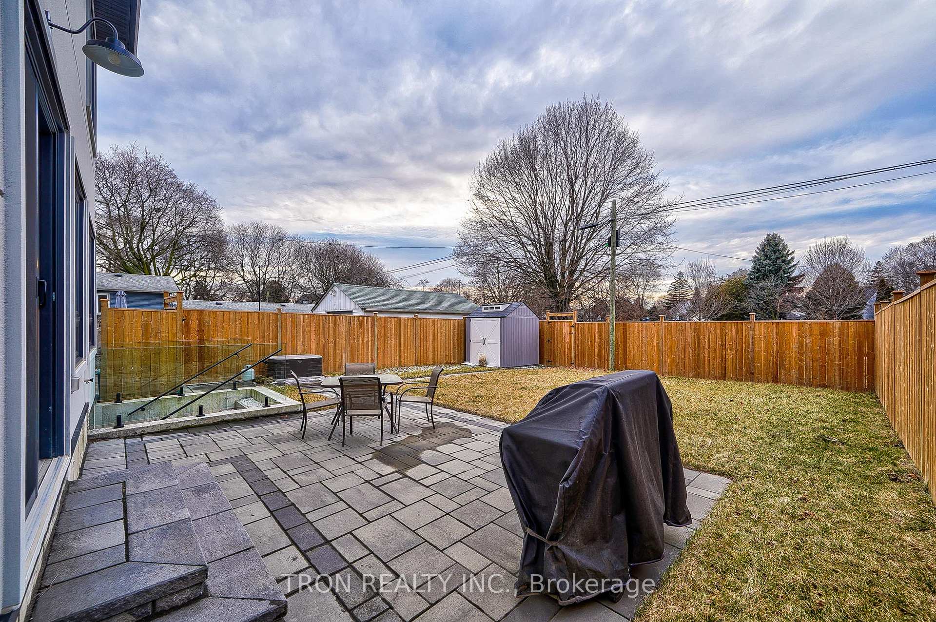 Photo 39 of 38 Uno Drive, Etobicoke, Stonegate-Queensway — HOMEH