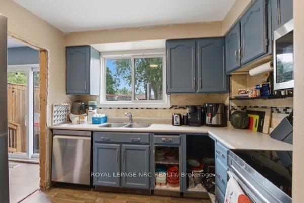 Photo 8 of 8458 Willoughby Drive, Niagara Falls, Chippawa — HOMEH