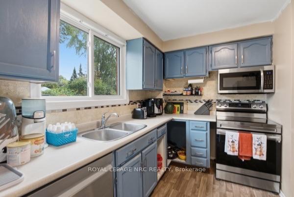 Photo 9 of 8458 Willoughby Drive, Niagara Falls, Chippawa — HOMEH