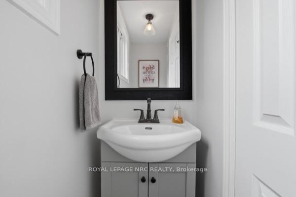 Photo 12 of 8458 Willoughby Drive, Niagara Falls, Chippawa — HOMEH