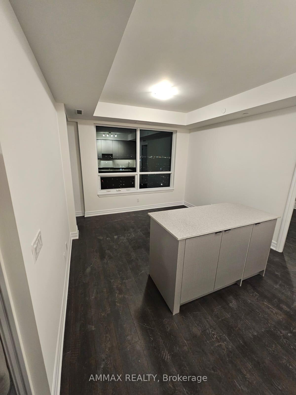 Photo 4 of 30 Elm Drive W, Mississauga, Fairview — HOMEH