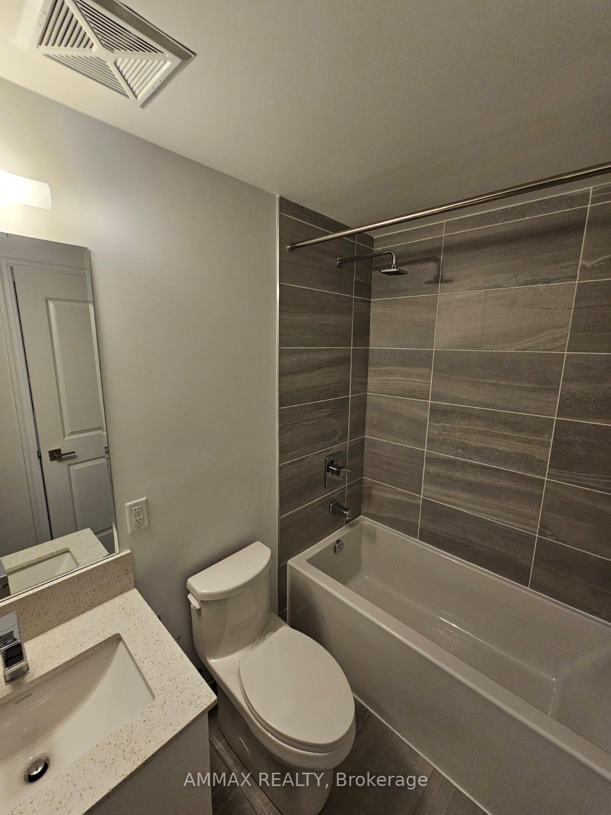 Photo 6 of 30 Elm Drive W, Mississauga, Fairview — HOMEH