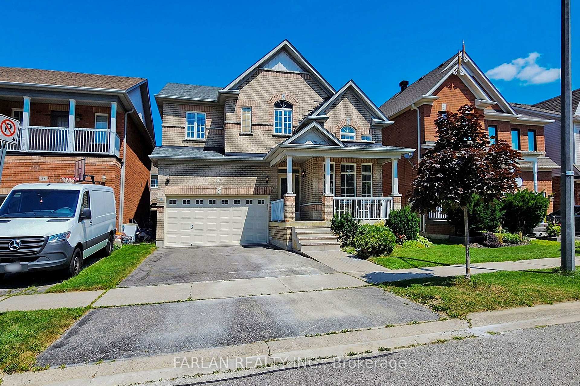 Photo 2 of 38 Billingham Heights, Aurora, Bayview Wellington — HOMEH