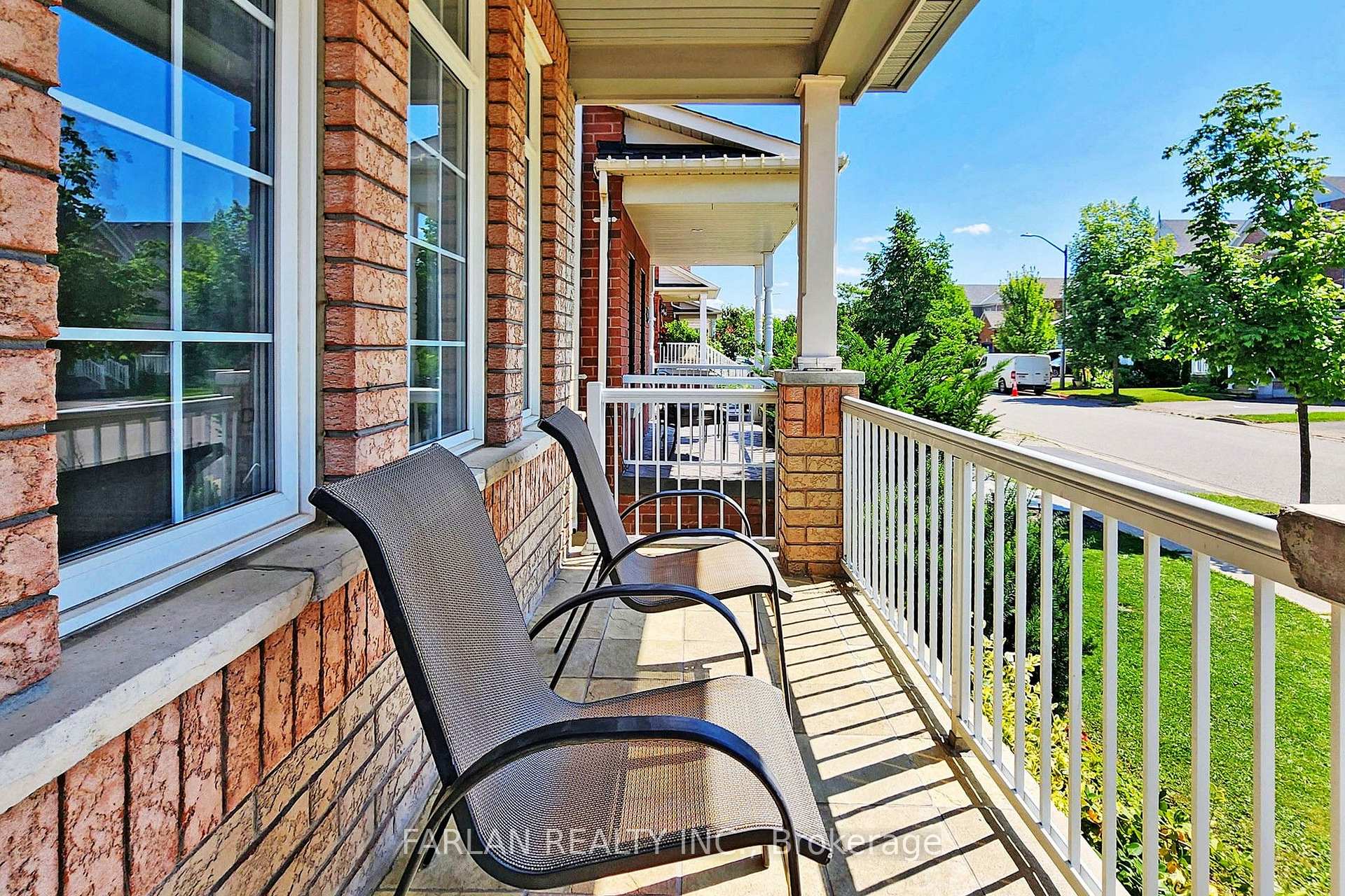 Photo 3 of 38 Billingham Heights, Aurora, Bayview Wellington — HOMEH