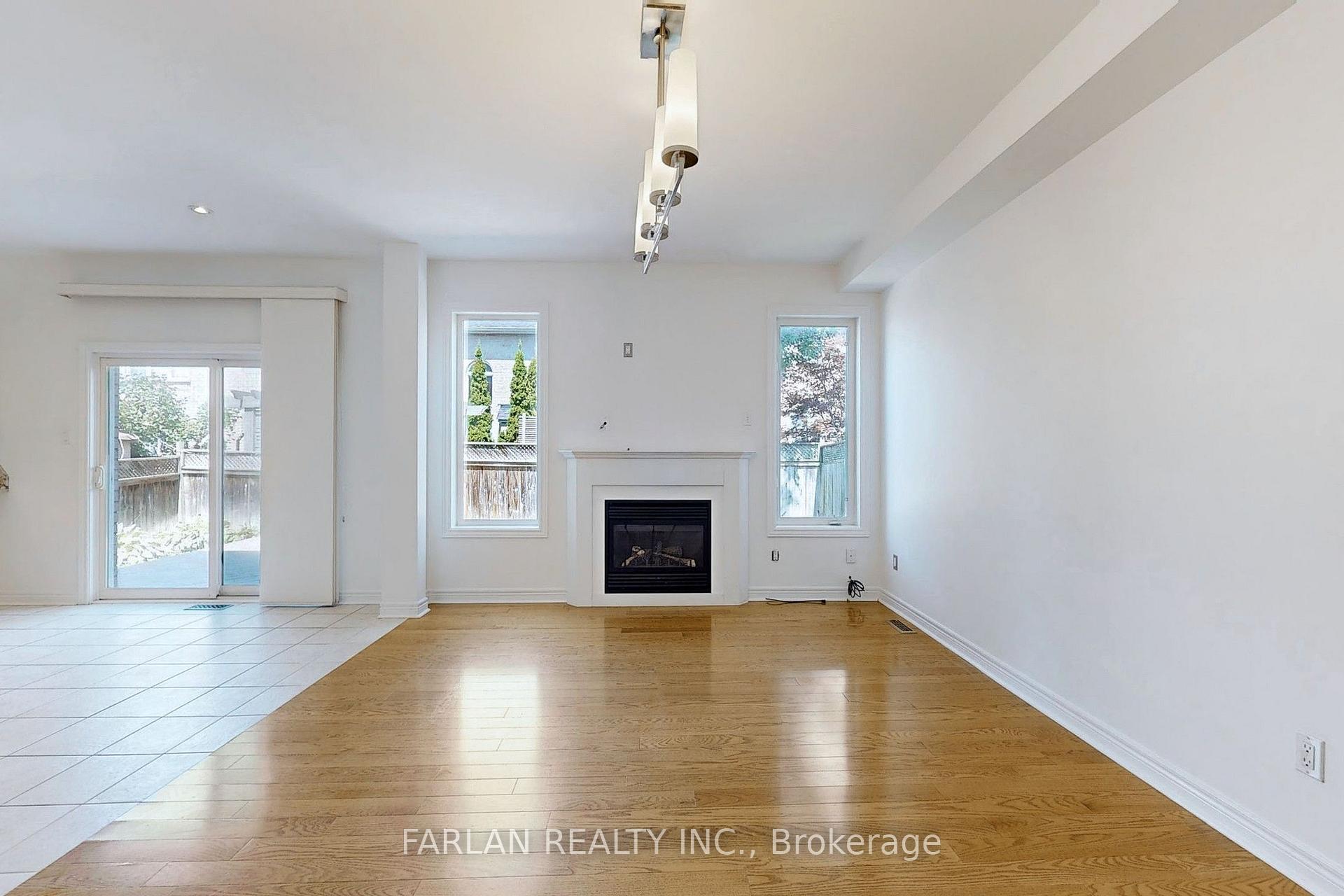 Photo 12 of 38 Billingham Heights, Aurora, Bayview Wellington — HOMEH