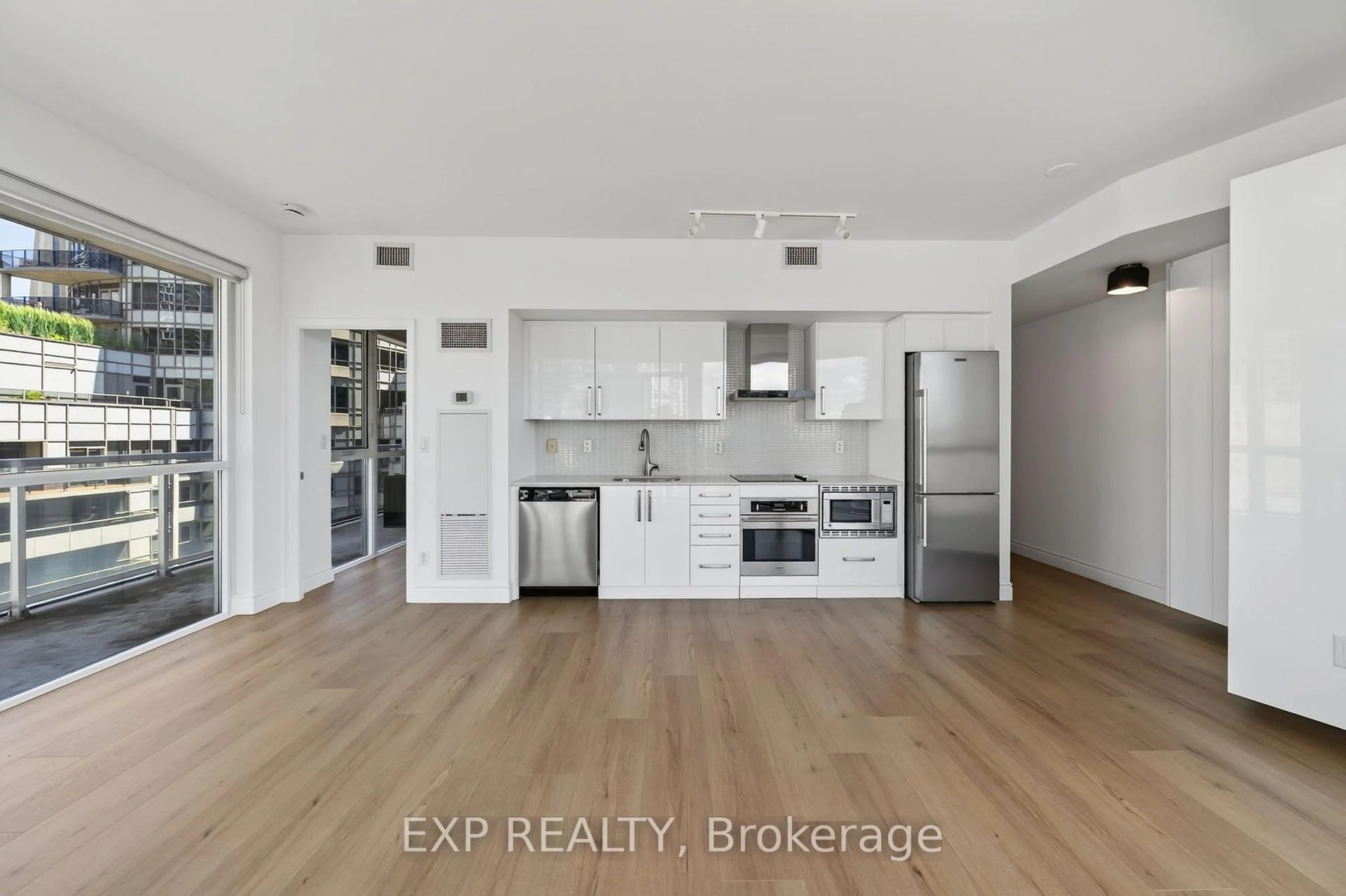 Photo 18 of Unit 1916, 352 Front Street W, Toronto, Waterfront Communities — HOMEH
