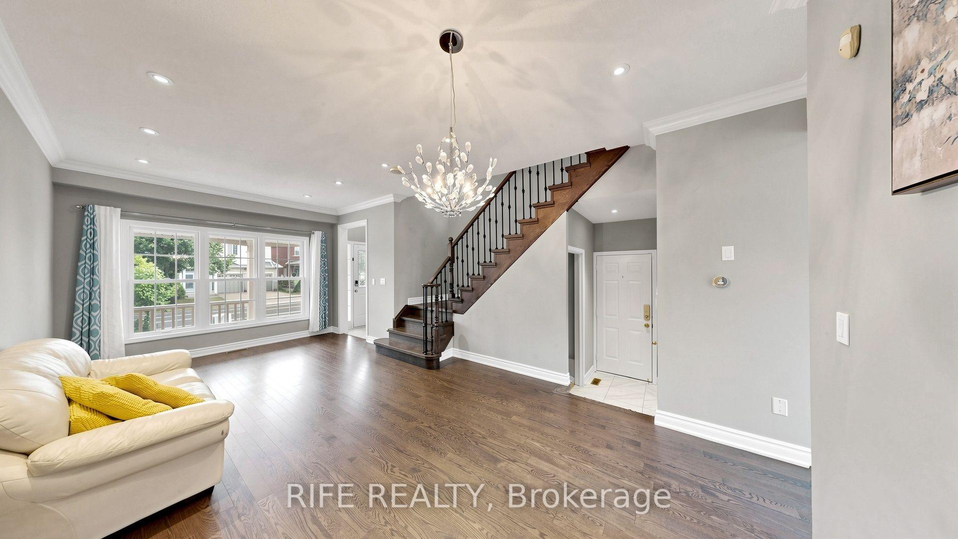 Photo 3 of 100 Castlemore Avenue, Markham, Berczy — HOMEH