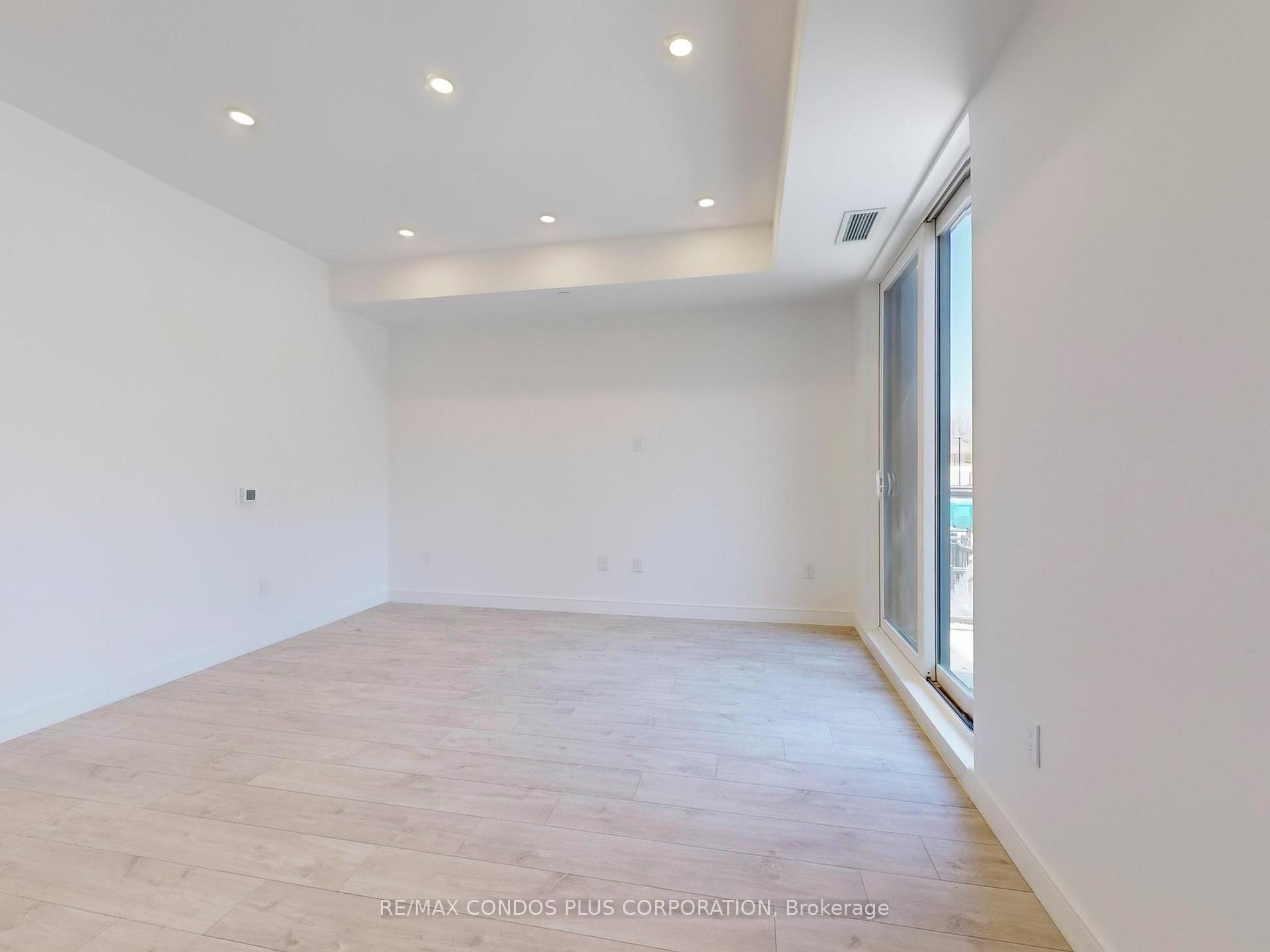 Photo 3 of Unit 5, 170 Clonmore Drive, Scarborough, Birchcliffe-Cliffside — HOMEH