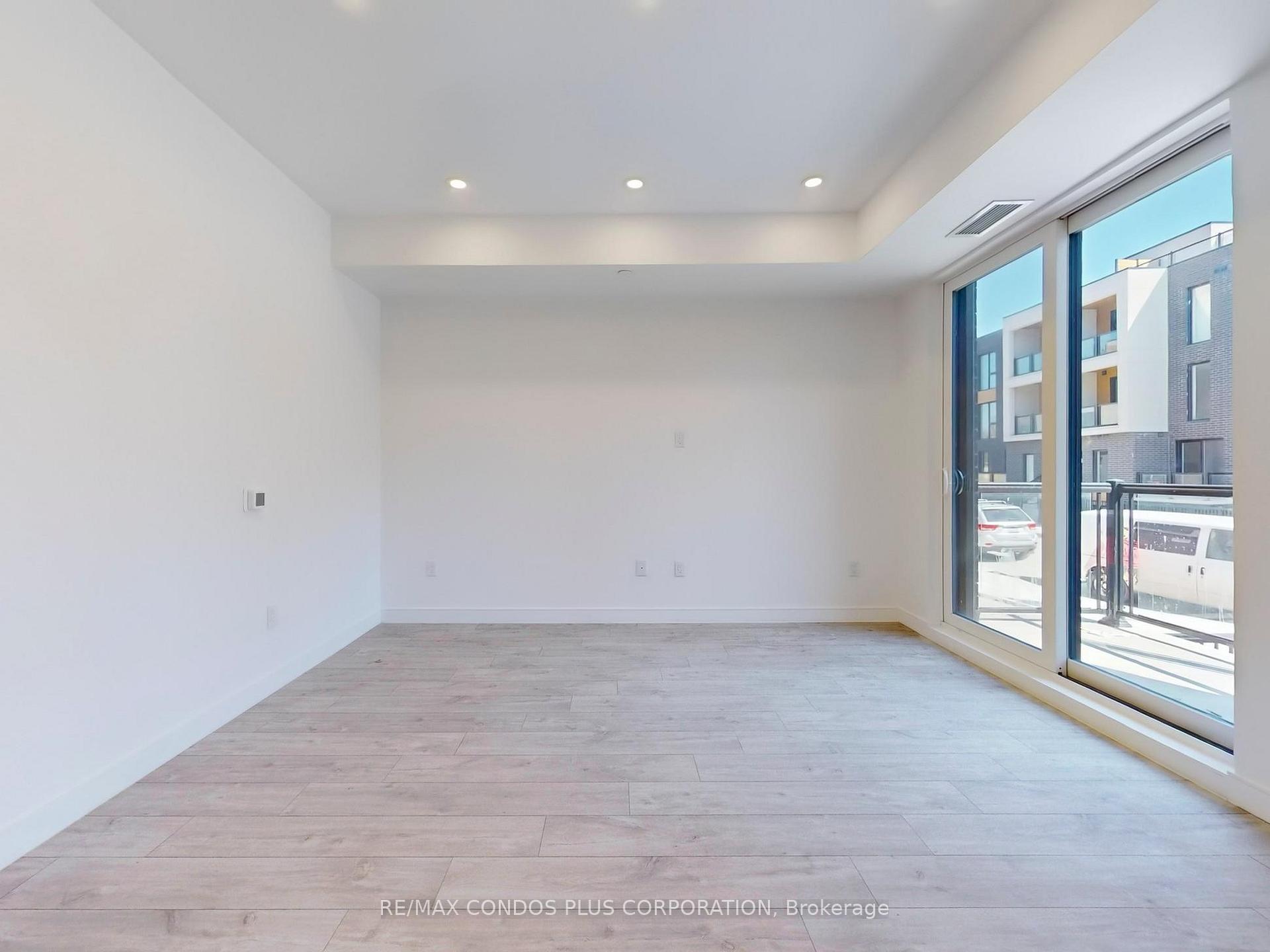 Photo 4 of Unit 5, 170 Clonmore Drive, Scarborough, Birchcliffe-Cliffside — HOMEH