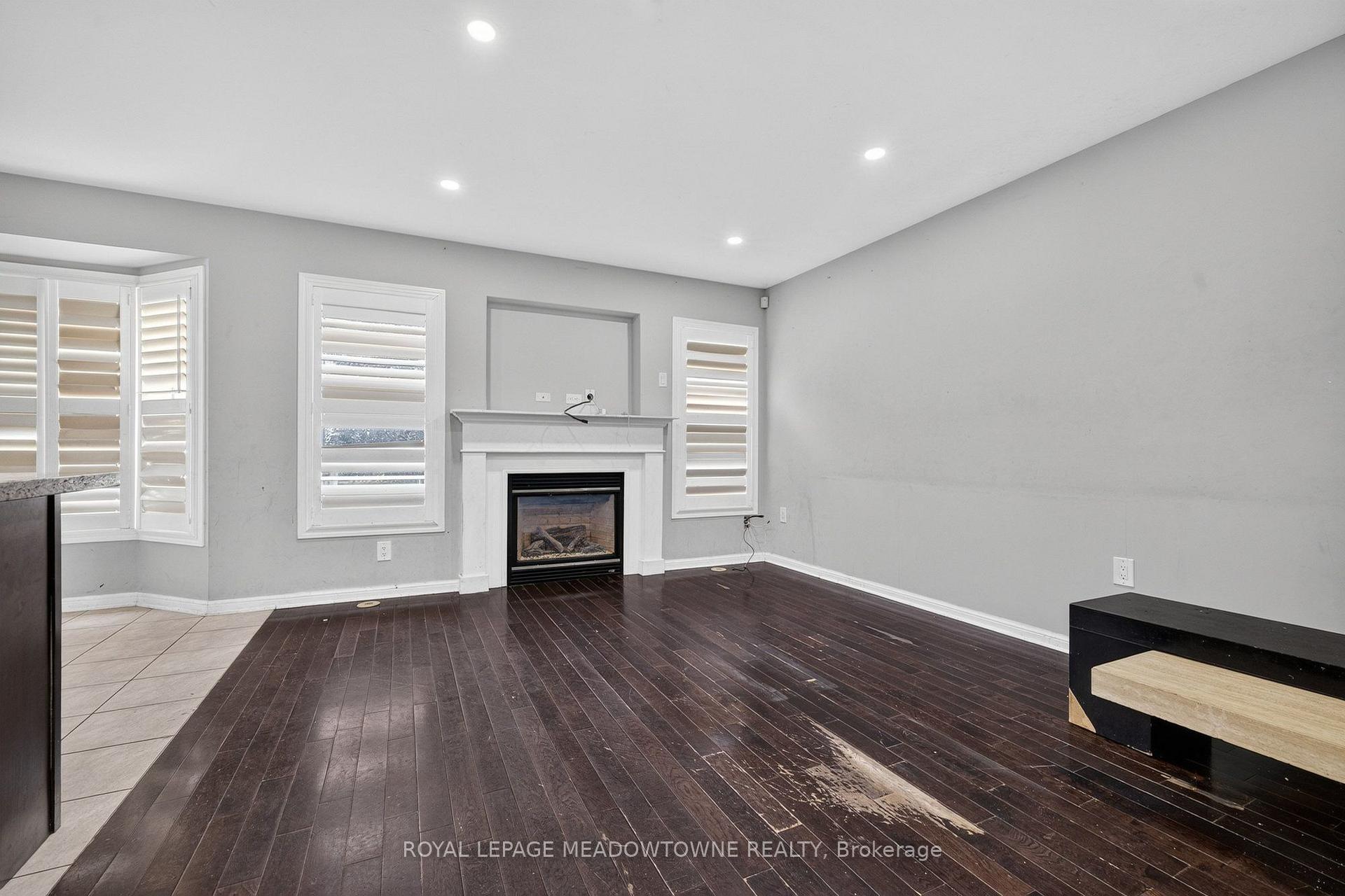 Photo 13 of 928 Raftis Crescent, Milton, Coates — HOMEH