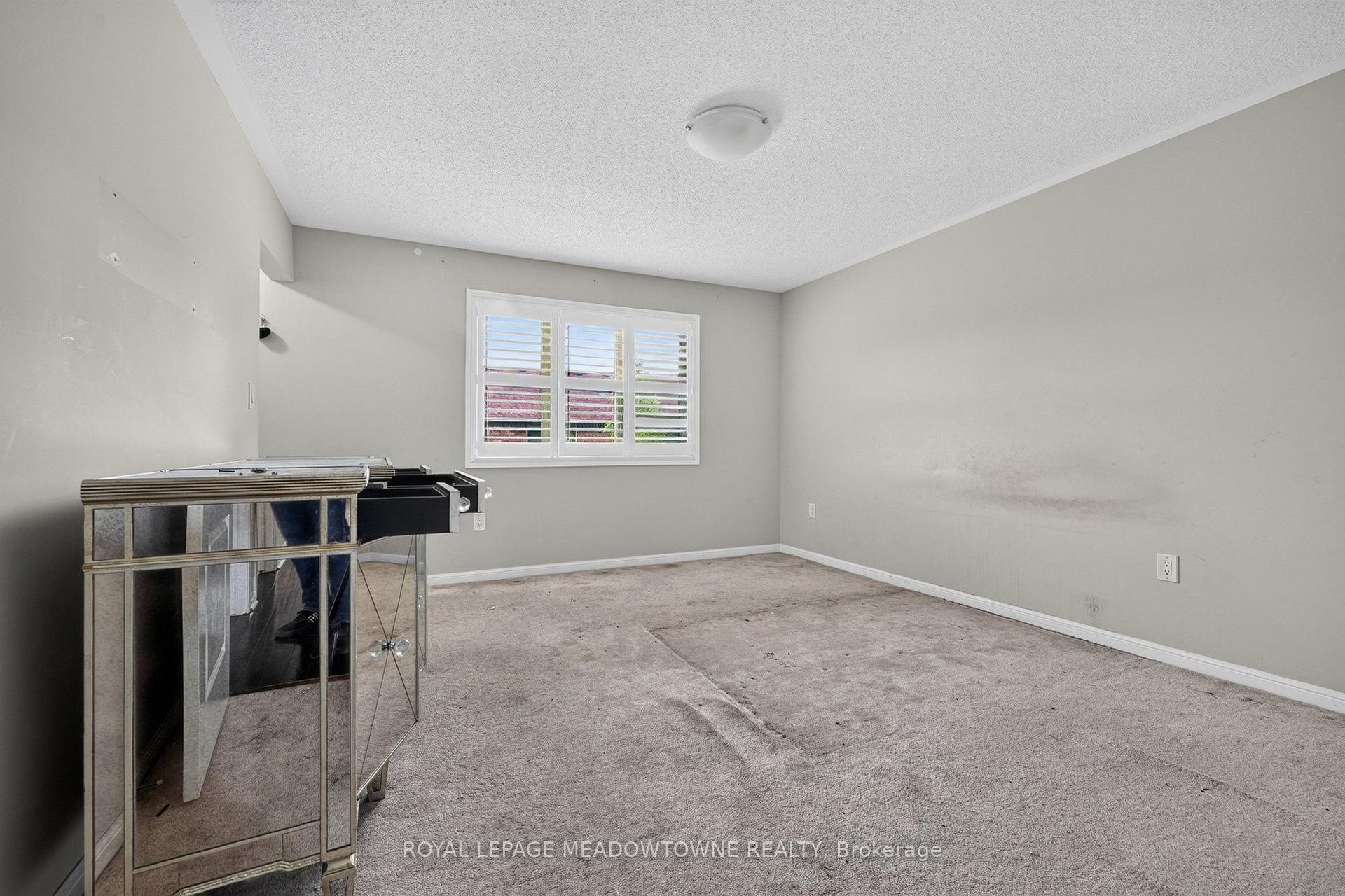 Photo 19 of 928 Raftis Crescent, Milton, Coates — HOMEH