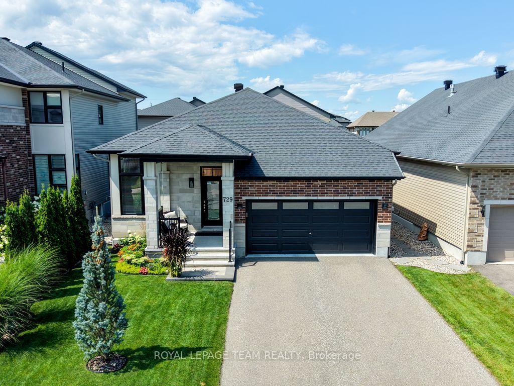 Photo 1 of 729 Carnelian Crescent, Ottawa, Riverside South/Gloucester Glen — HOMEH