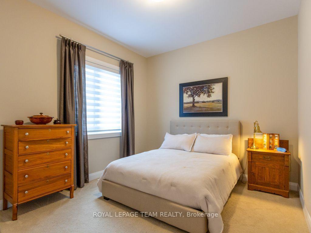 Photo 18 of 729 Carnelian Crescent, Ottawa, Riverside South/Gloucester Glen — HOMEH