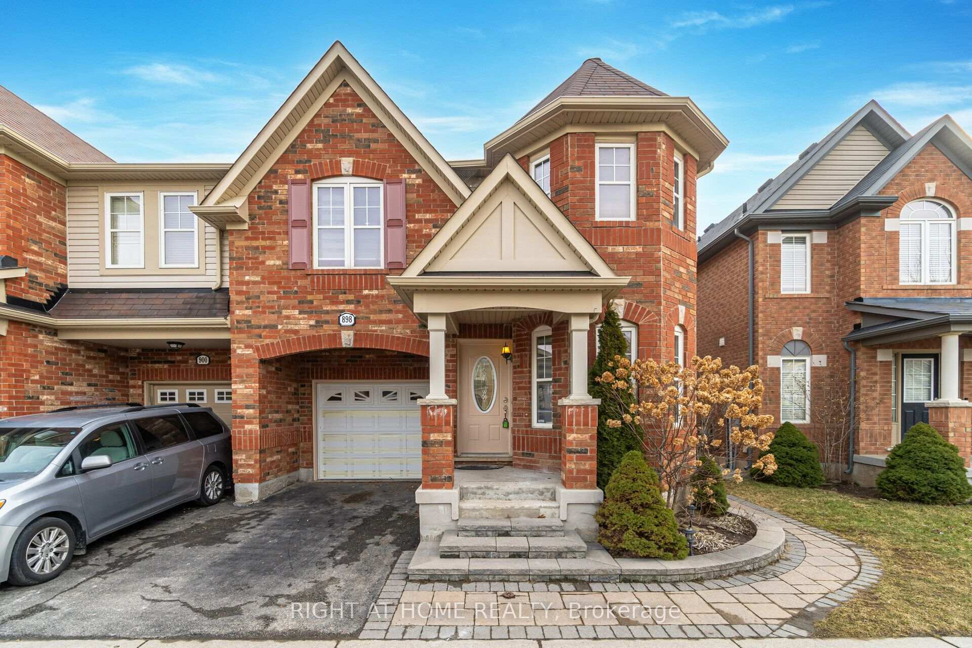 Photo 1 of 898 Philbrook Drive, Milton, Coates — HOMEH