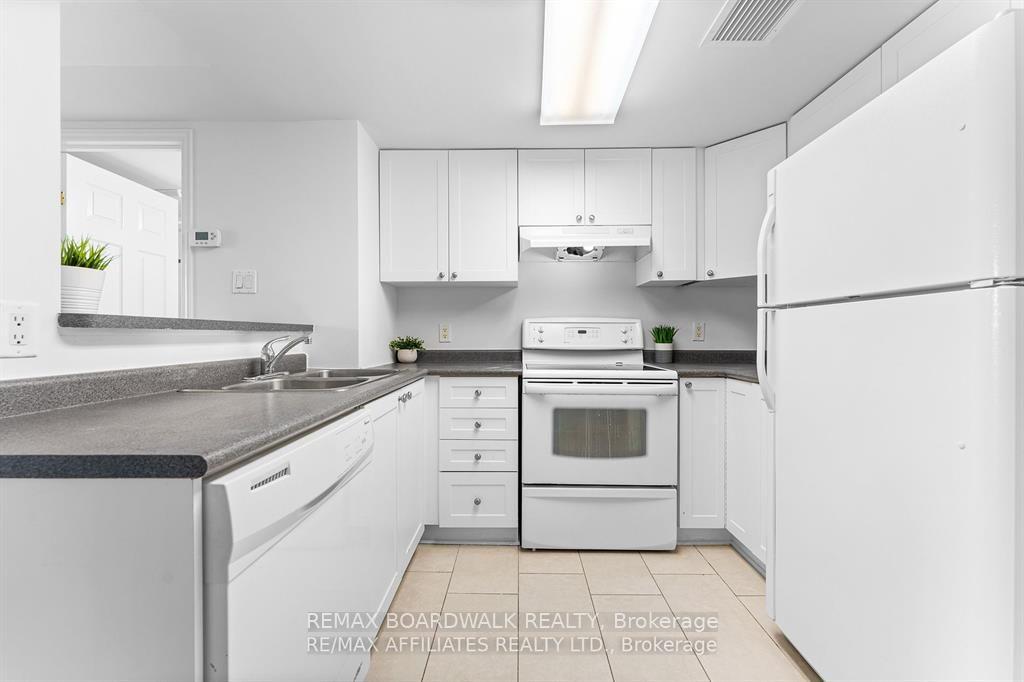 Photo 7 of Unit 5S, 310 Central Park Drive, Ottawa, Central Park — HOMEH