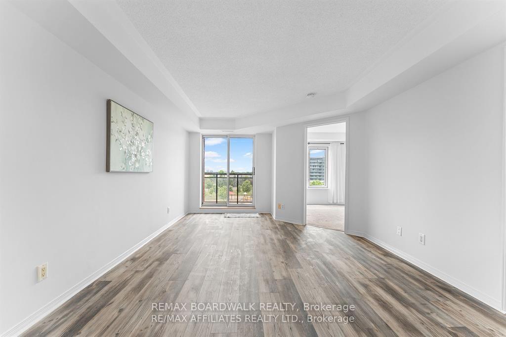 Photo 9 of Unit 5S, 310 Central Park Drive, Ottawa, Central Park — HOMEH