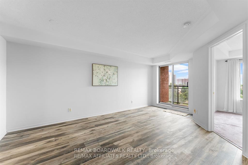Photo 10 of Unit 5S, 310 Central Park Drive, Ottawa, Central Park — HOMEH