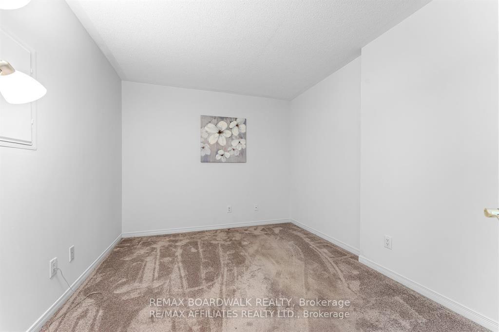 Photo 14 of Unit 5S, 310 Central Park Drive, Ottawa, Central Park — HOMEH