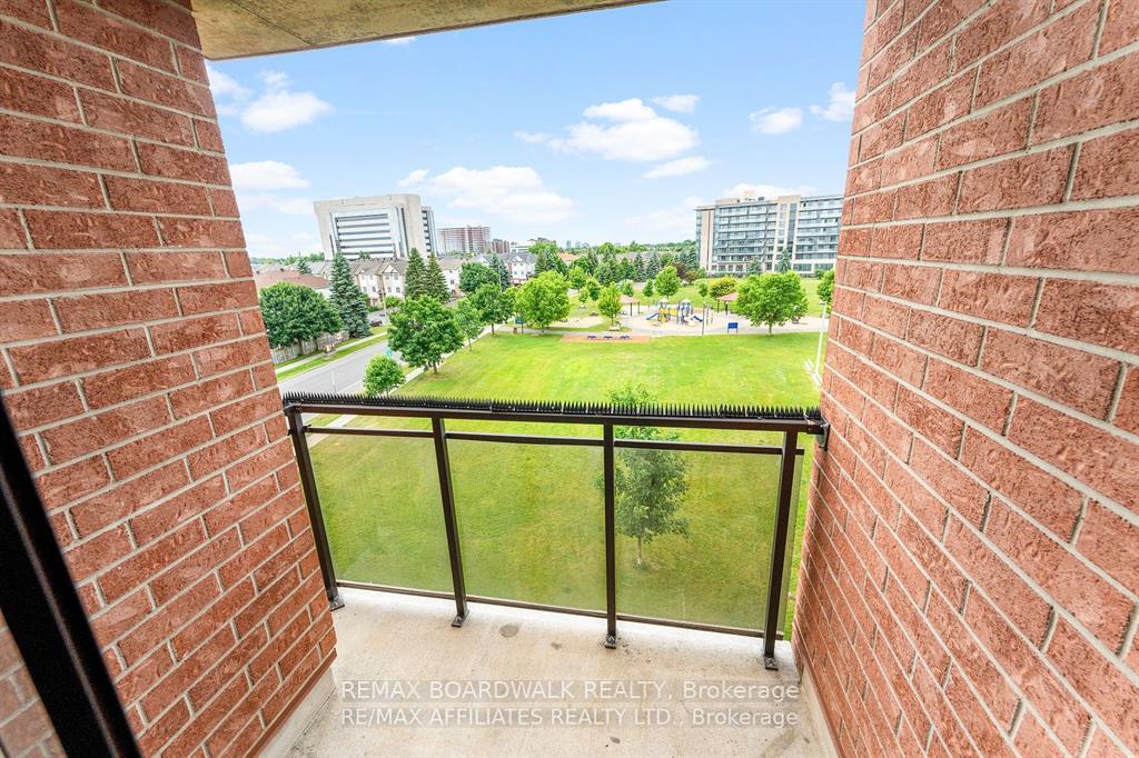Photo 18 of Unit 5S, 310 Central Park Drive, Ottawa, Central Park — HOMEH