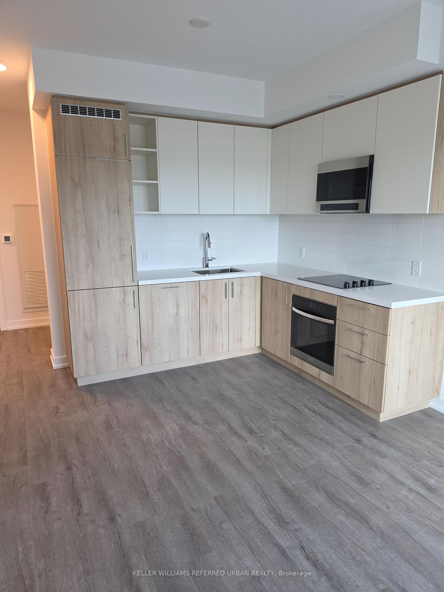 Photo 4 of Unit 901, 21 Meadowvale Road, Vaughan, Concord — HOMEH