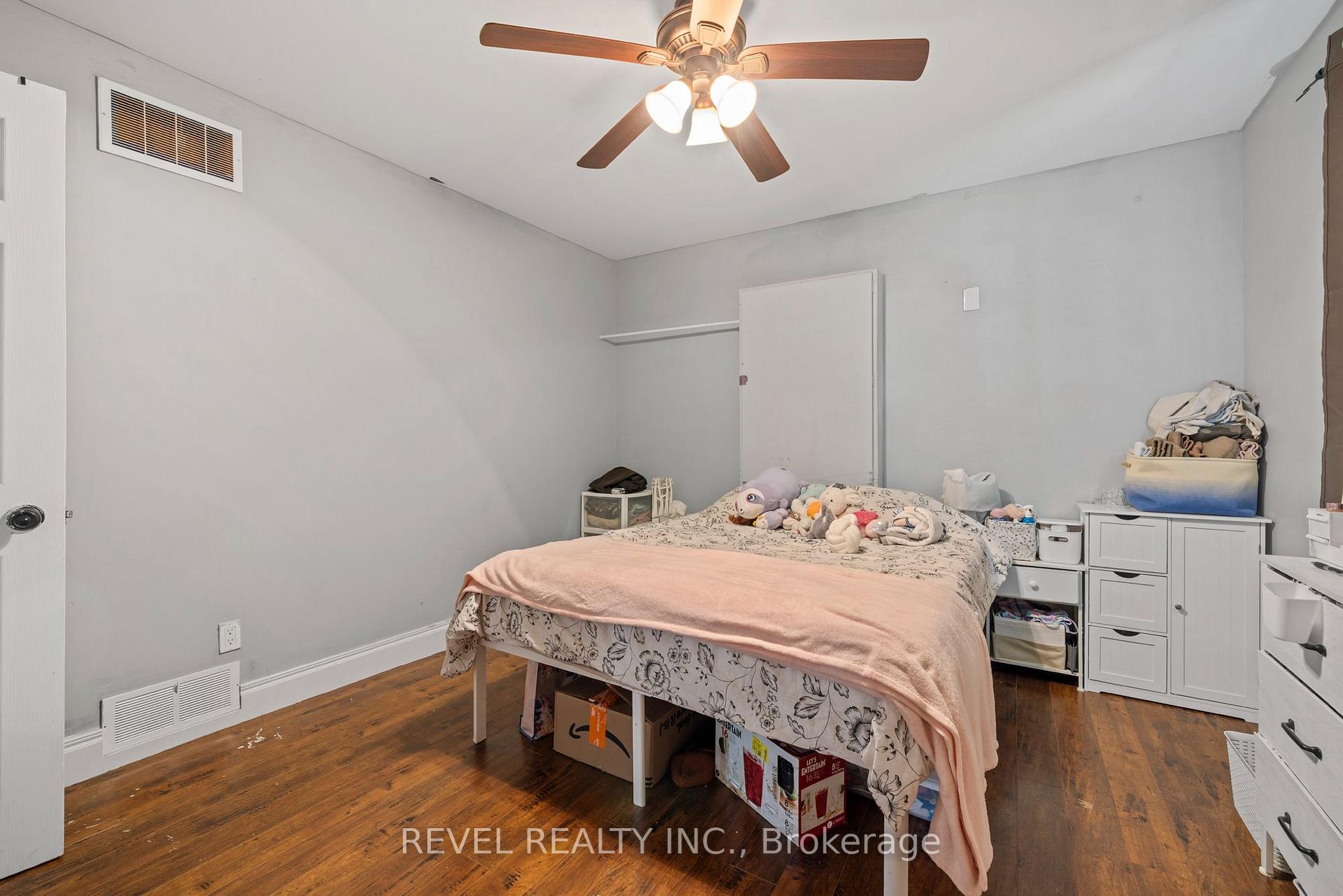 Photo 14 of 54 Chestnut Street E, St. Catharines, Secord Woods — HOMEH