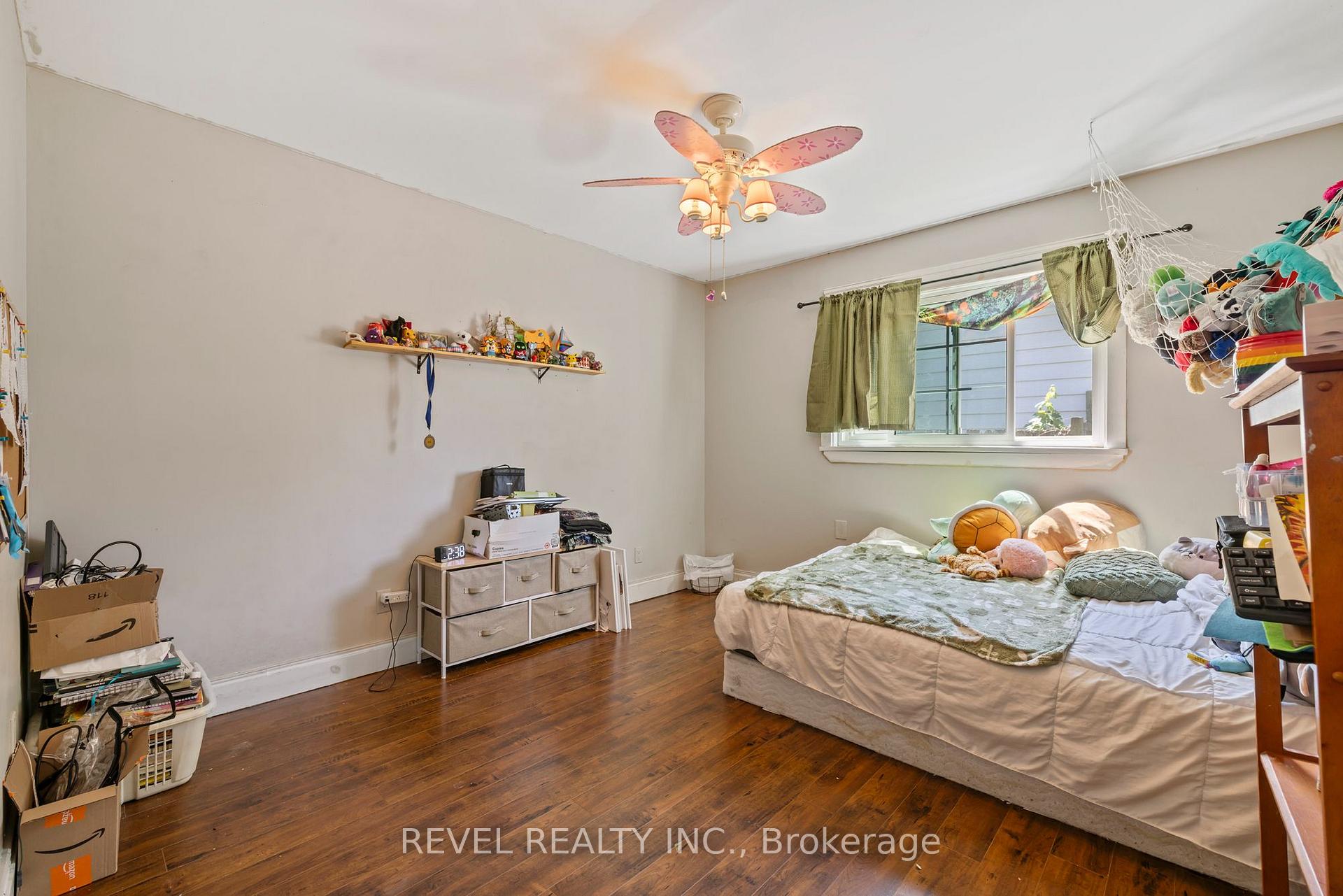 Photo 15 of 54 Chestnut Street E, St. Catharines, Secord Woods — HOMEH