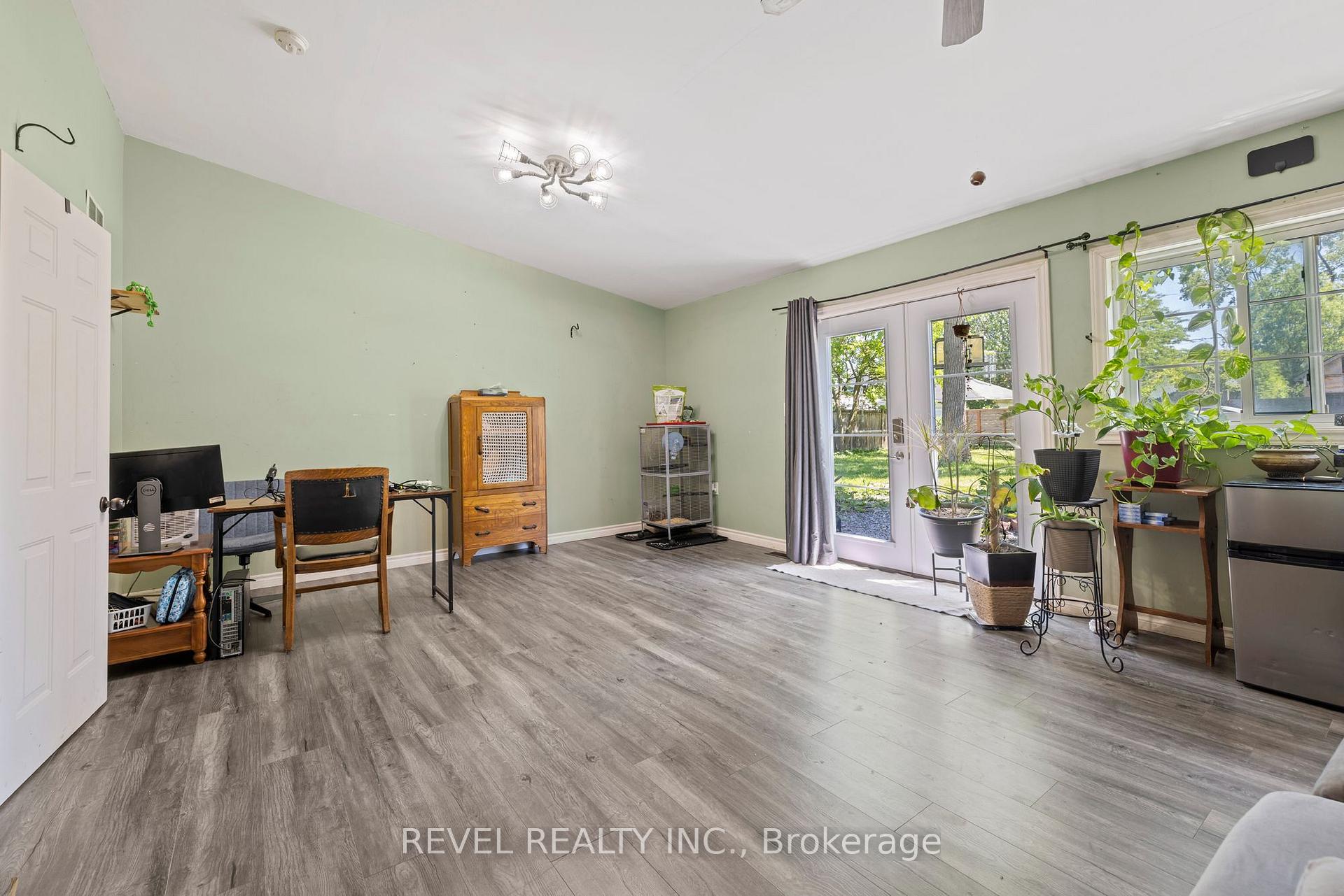 Photo 19 of 54 Chestnut Street E, St. Catharines, Secord Woods — HOMEH