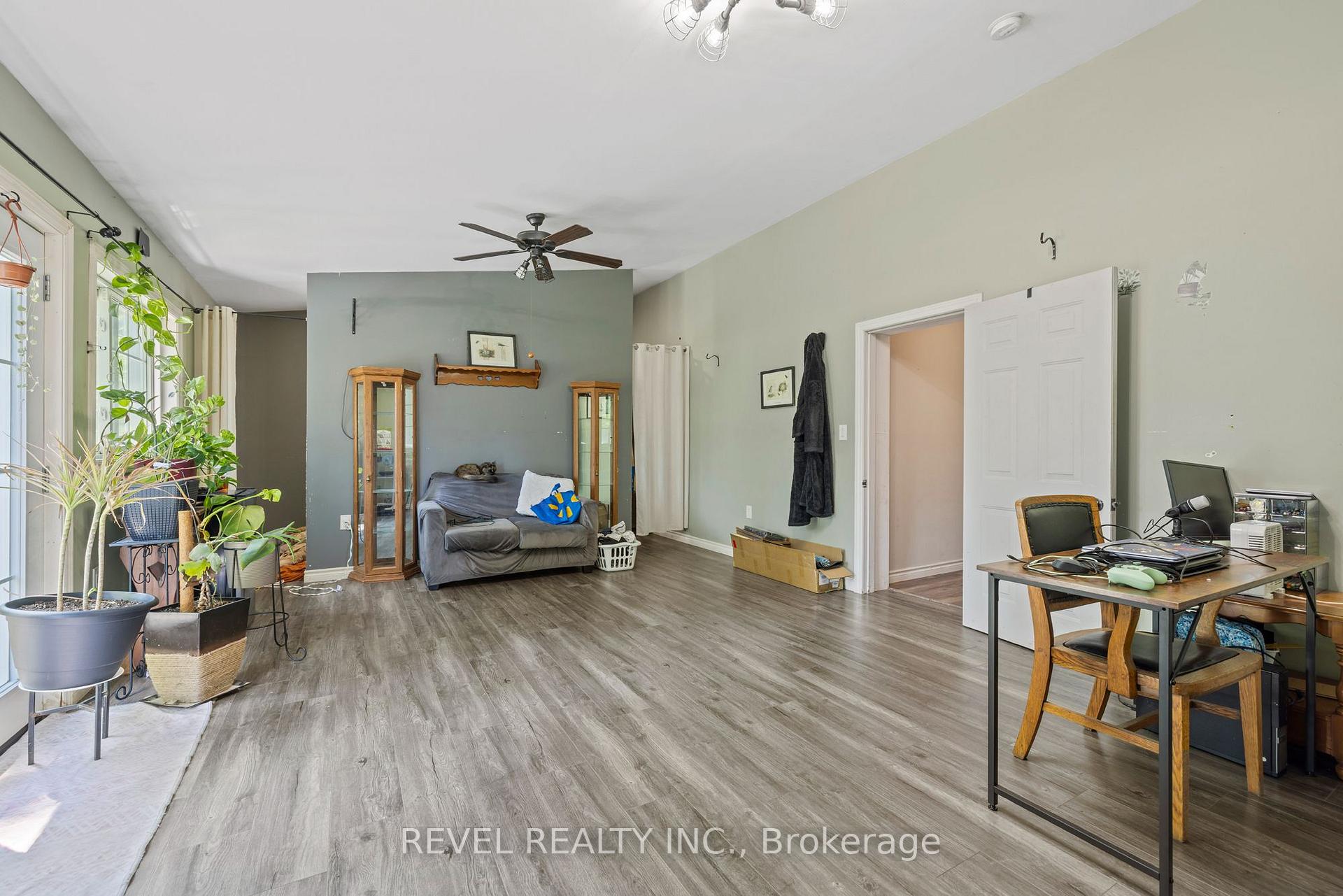 Photo 20 of 54 Chestnut Street E, St. Catharines, Secord Woods — HOMEH