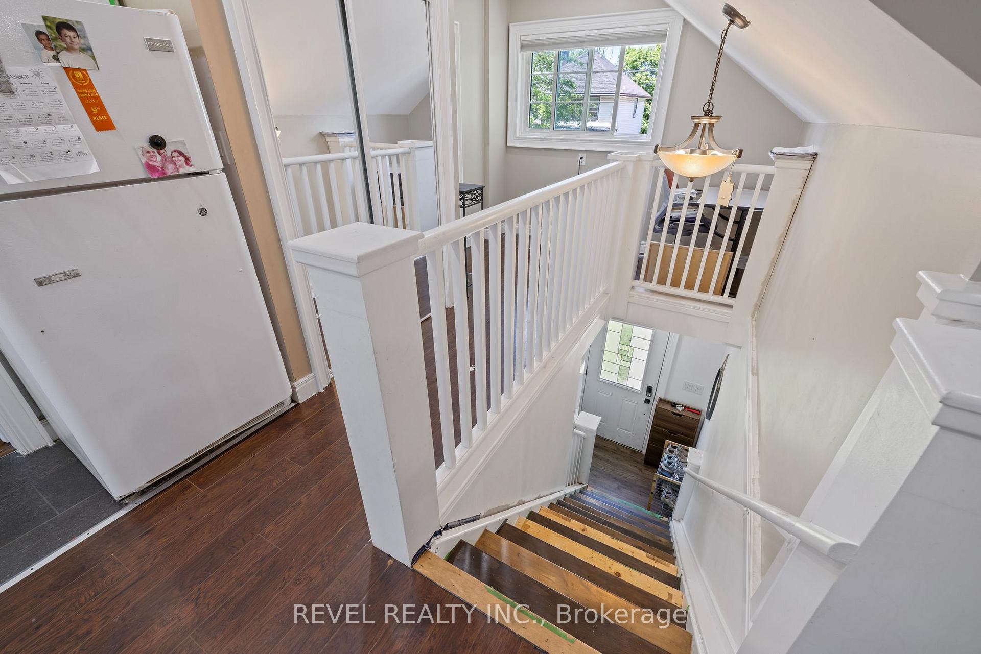 Photo 26 of 54 Chestnut Street E, St. Catharines, Secord Woods — HOMEH