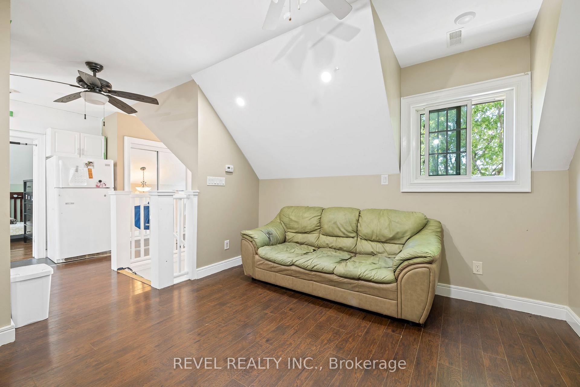 Photo 30 of 54 Chestnut Street E, St. Catharines, Secord Woods — HOMEH